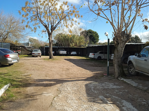 Lavadero de Autos y Estacionamiento Bolívar