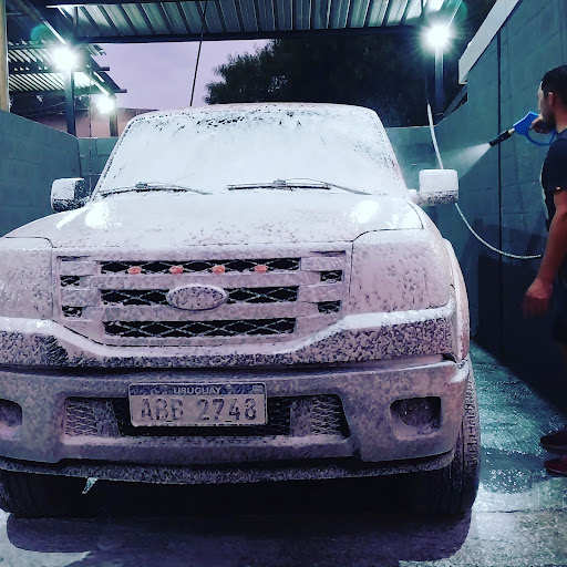 Car wash Salinas (autolavado)